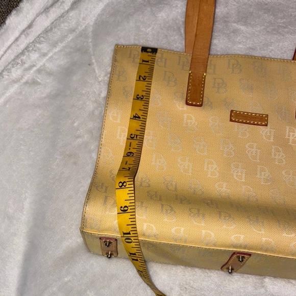 Vintage Gently Loved Dooney & Bourke East West Canvas Tote Bag - Picture 11 of 14
